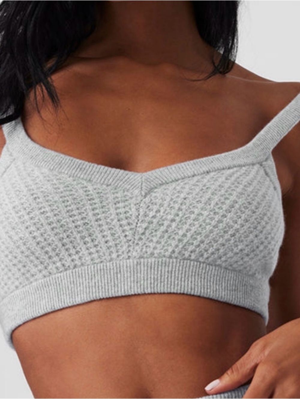 ALO Cashmere Plush Waffle Bra in Dove Gray
SIZE Small